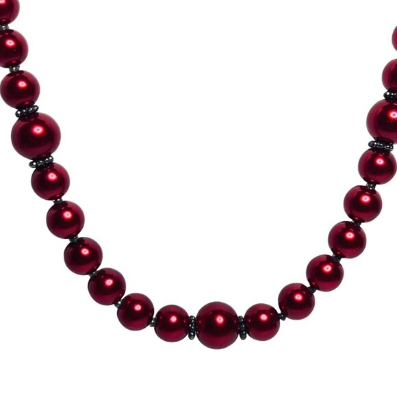 Vintage Heavy Single Strand Red Beaded Necklace With Silver Tone Spacers (5884) - Picture 3 of 7
